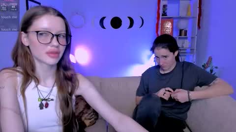 khloebeauty online show from March 10, 8:35 pm