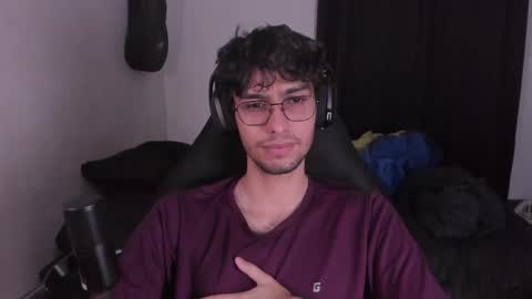 khozler_ online show from September 28, 3:15 am