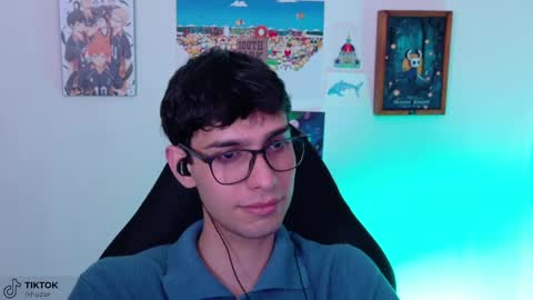 khozler_ online show from June 7, 2:28 am