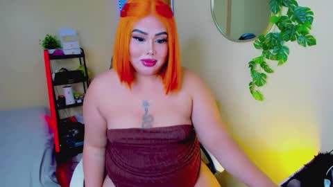 kiacum4u online show from March 12, 9:40 pm