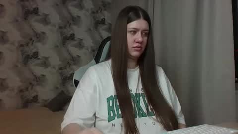 kianna_dior_ online show from February 9, 12:09 pm