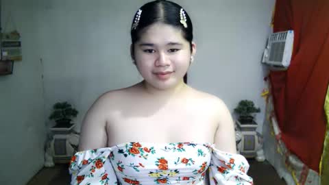 Your SweetGirl Ts online show from September 23, 9:32 pm