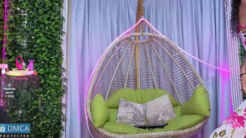 Kiara Zahiri online show from October 6, 11:06 am