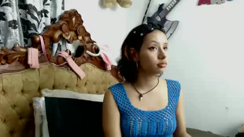 kiaralenon online show from December 2, 4:48 pm