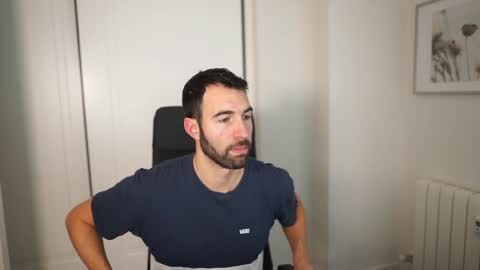 Snapshot of kiatog5 chatting on March 11, 8:41 am Manu online show from March 11, 8:41 am