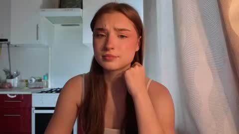 Ola my name is Lissa  Lets hit 10 Thumbs Up together   online show from June 15, 2:20 pm