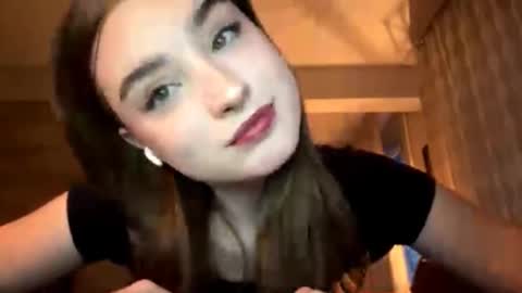 Ola my name is Lissa  Lets hit 10 Thumbs Up together   online show from February 17, 2:27 pm