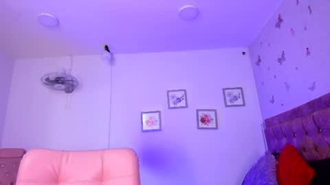 Kiara  online show from July 26, 4:43 am
