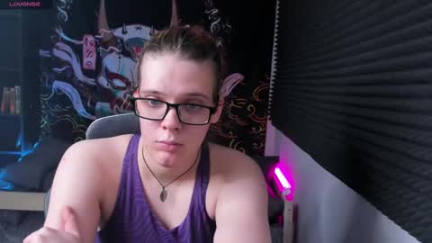 Kiki online show from March 5, 2:12 pm