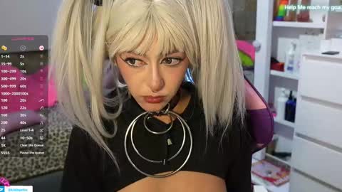 kiki online show from December 14, 8:04 pm