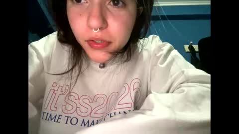 kikilove15 online show from May 15, 4:54 am