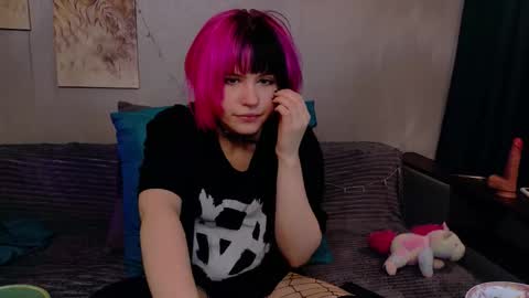 Kiki online show from September 22, 5:22 am