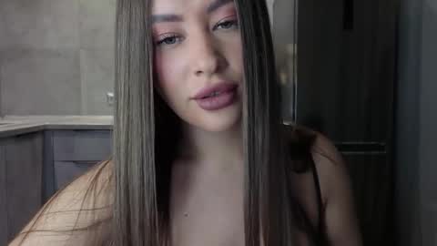 EvaAnna online show from March 1, 8:46 pm