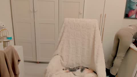 Yun online show from September 27, 7:22 pm