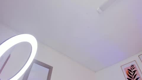 KIM  online show from February 5, 2:08 am