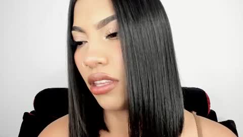 kim_mouth17 online show from July 30, 8:04 am
