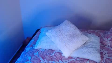 Kim online show from February 25, 3:53 pm