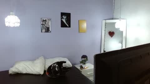 Kim  Yuk online show from January 18, 7:48 pm