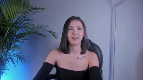 Kim online show from February 25, 2:42 pm