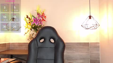         online show from July 8, 9:07 pm