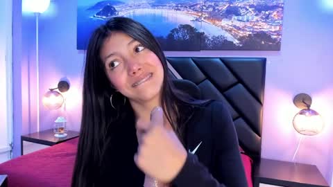 Kimberly Villalobos online show from April 8, 11:35 am