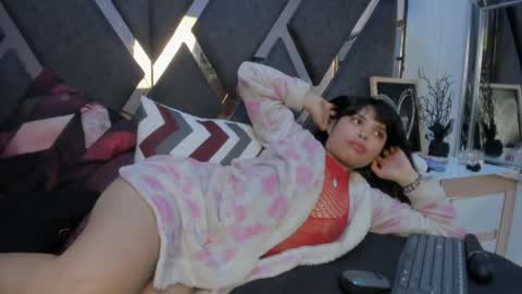 Kimy online show from April 10, 3:39 pm