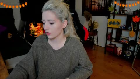 Wolfs Girl online show from October 29, 8:42 pm