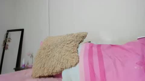 Kim Joy online show from February 17, 1:22 pm