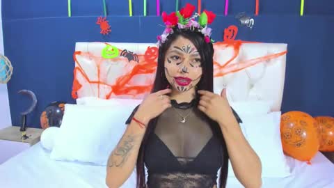 kimluna1 online show from November 4, 4:14 am