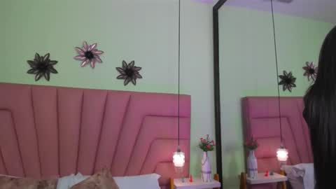 kimluna1 online show from March 30, 11:43 am