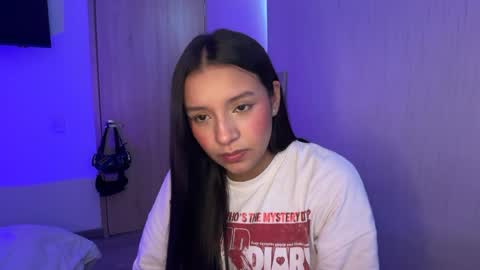 kimmi online show from July 9, 9:52 pm