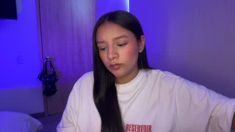 kimmi online show from June 26, 10:37 pm