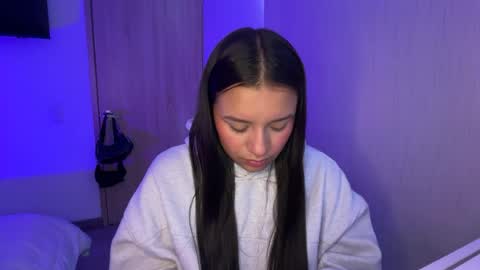 kimmi online show from July 22, 10:34 pm