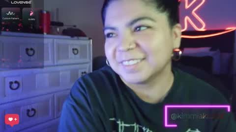 Kimmi online show from March 1, 11:42 pm