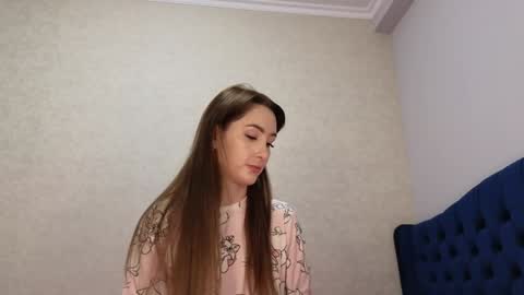 Kimmie online show from November 10, 5:59 pm