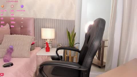 Karla online show from February 19, 7:35 pm