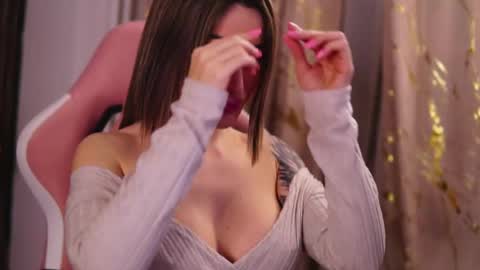 KimSkye online show from March 12, 11:44 pm