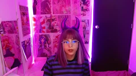 Snapshot of kind_scarlett chatting on October 2, 11:14 pm Kind Scarlett online show from October 2, 11:14 pm