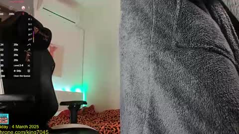 king7045 online show from March 2, 10:48 pm