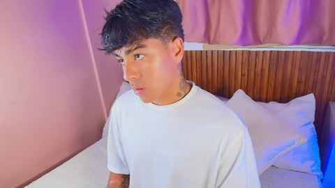 king  help me reach 100 likes online show from March 31, 2:01 am