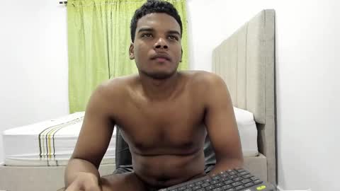 Snapshot of king_men2 chatting on March 6, 2:30 am king_men2 online show from March 6, 2:30 am