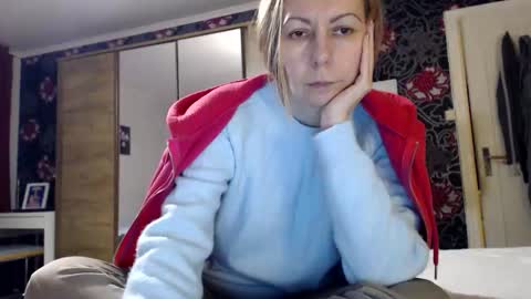 Snapshot of kingandprincess chatting on November 1, 5:56 pm sexysexyhotwetpinkredpussy online show from November 1, 5:56 pm