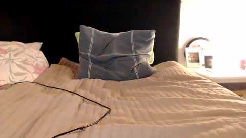 sexysexyhotwetpinkredpussy online show from April 18, 9:15 pm