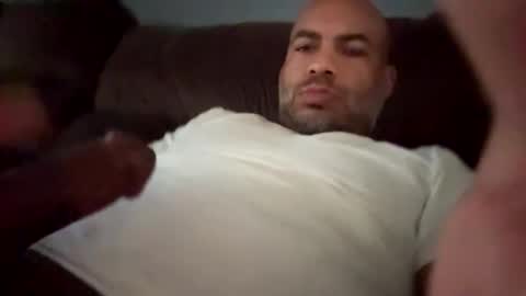 Snapshot of kingelizar12 chatting on October 19, 4:44 pm kingelizar12 online show from October 19, 4:44 pm