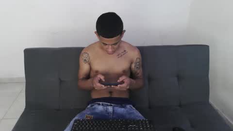 DOMINANT ALPHA KINGS online show from June 8, 4:08 pm