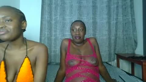 kinky_leila online show from June 13, 6:29 pm