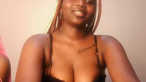 Lola online show from March 13, 11:30 pm