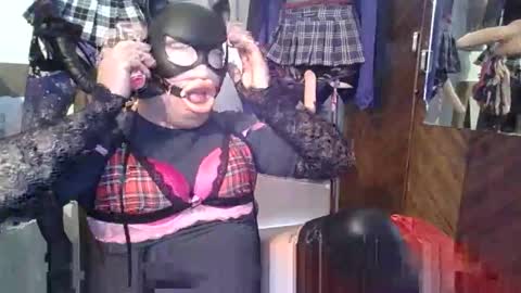 kinkycd0 online show from October 25, 9:59 pm