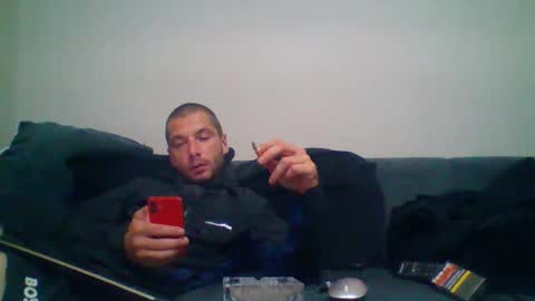kinkycouple147 online show from May 26, 9:10 pm