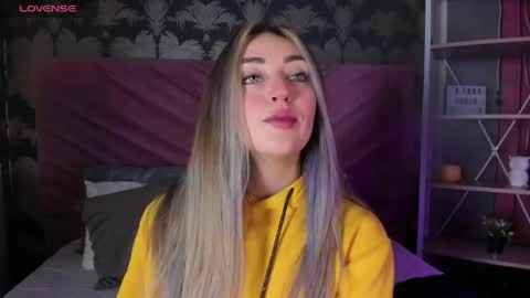  Sara  online show from April 21, 10:17 pm